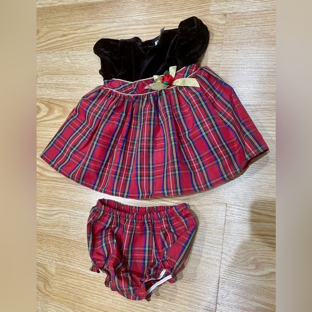 ✨Host Picks✨George - Formal plaid with velour dress.